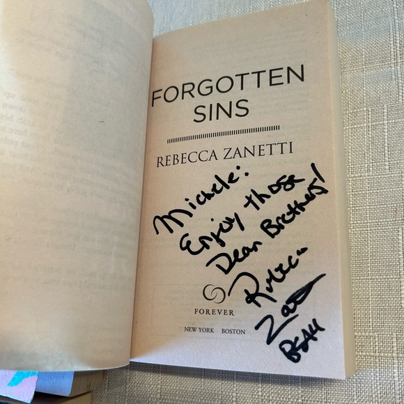 Books!📚 - Picture 4 of 5